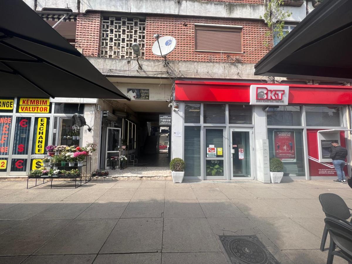 Apartment In Skanderbeg Square - Tirana Center 1 Exterior foto